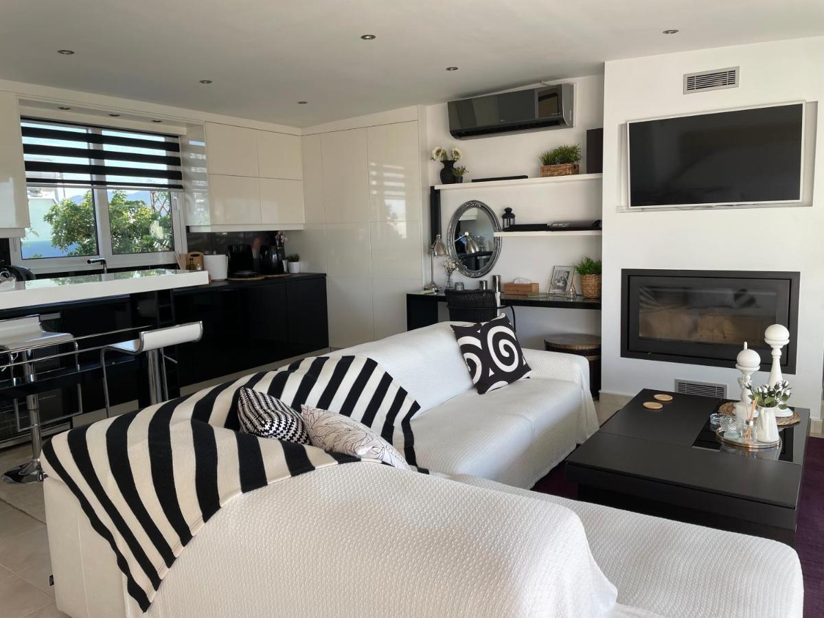 Sea View Luxury Palaio Faliro Apartment Athens