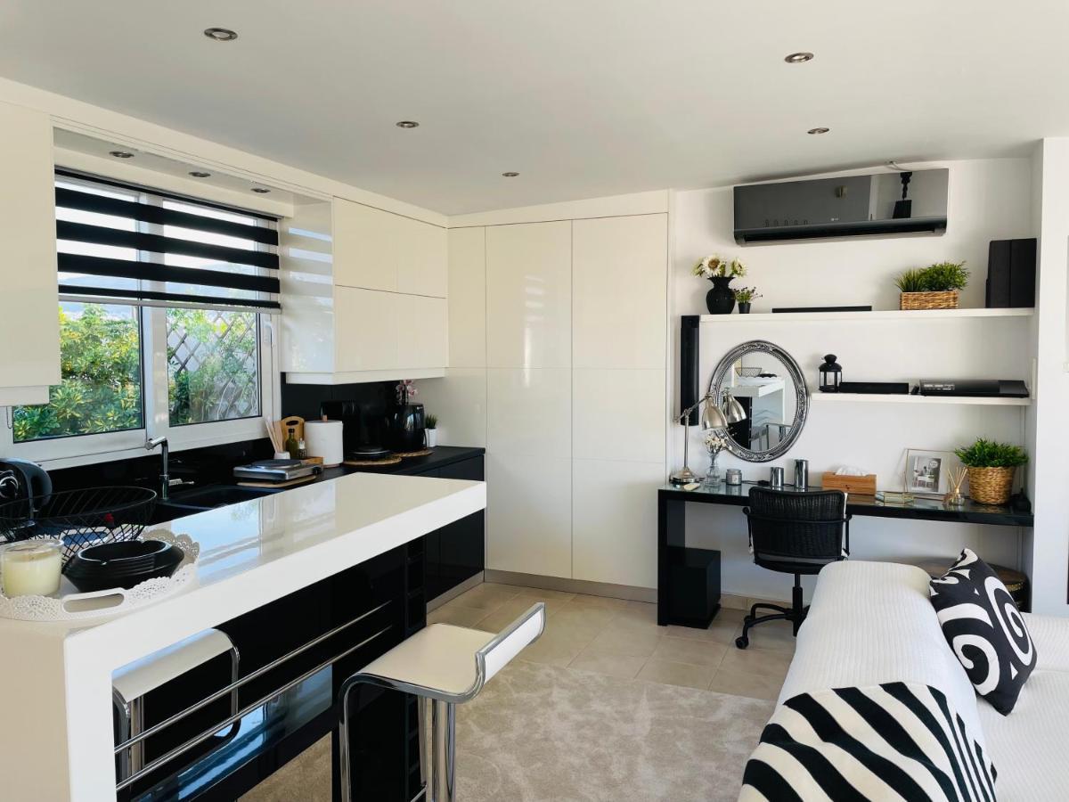 Sea View Luxury Palaio Faliro Apartment *